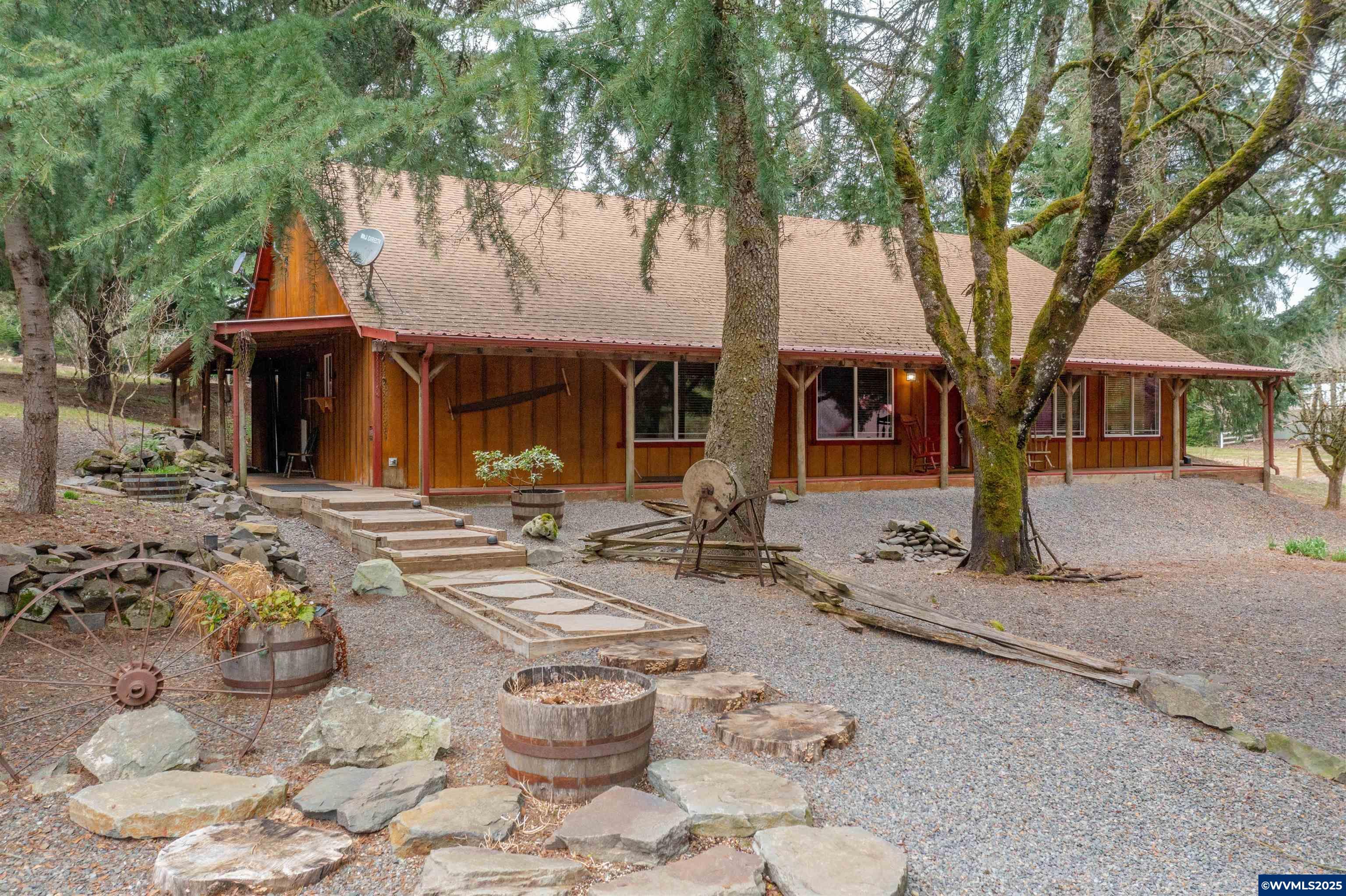 Property Photo: 6215 Obrien Av S OR 97306