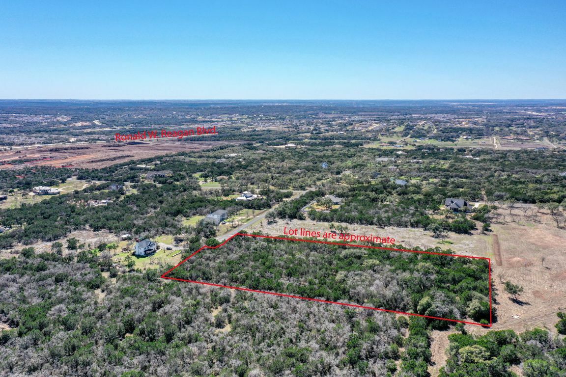 Property Photo:  1110 Wildwood Crossing  TX 78633 