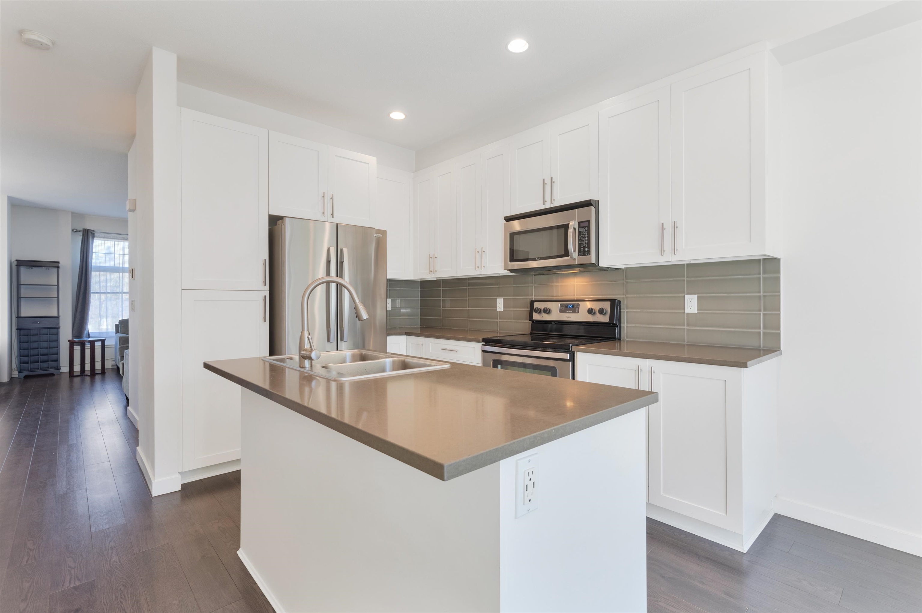Photo de la propriété:  15788 104 Avenue 14  BC V4N 6M6 