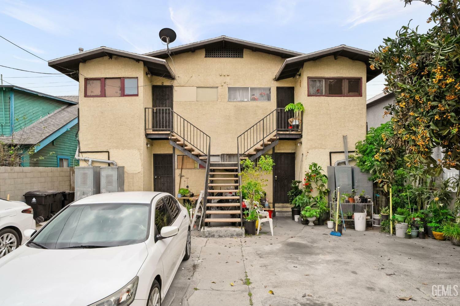 Property Photo: 873 W Vernon Avenue CA 90037