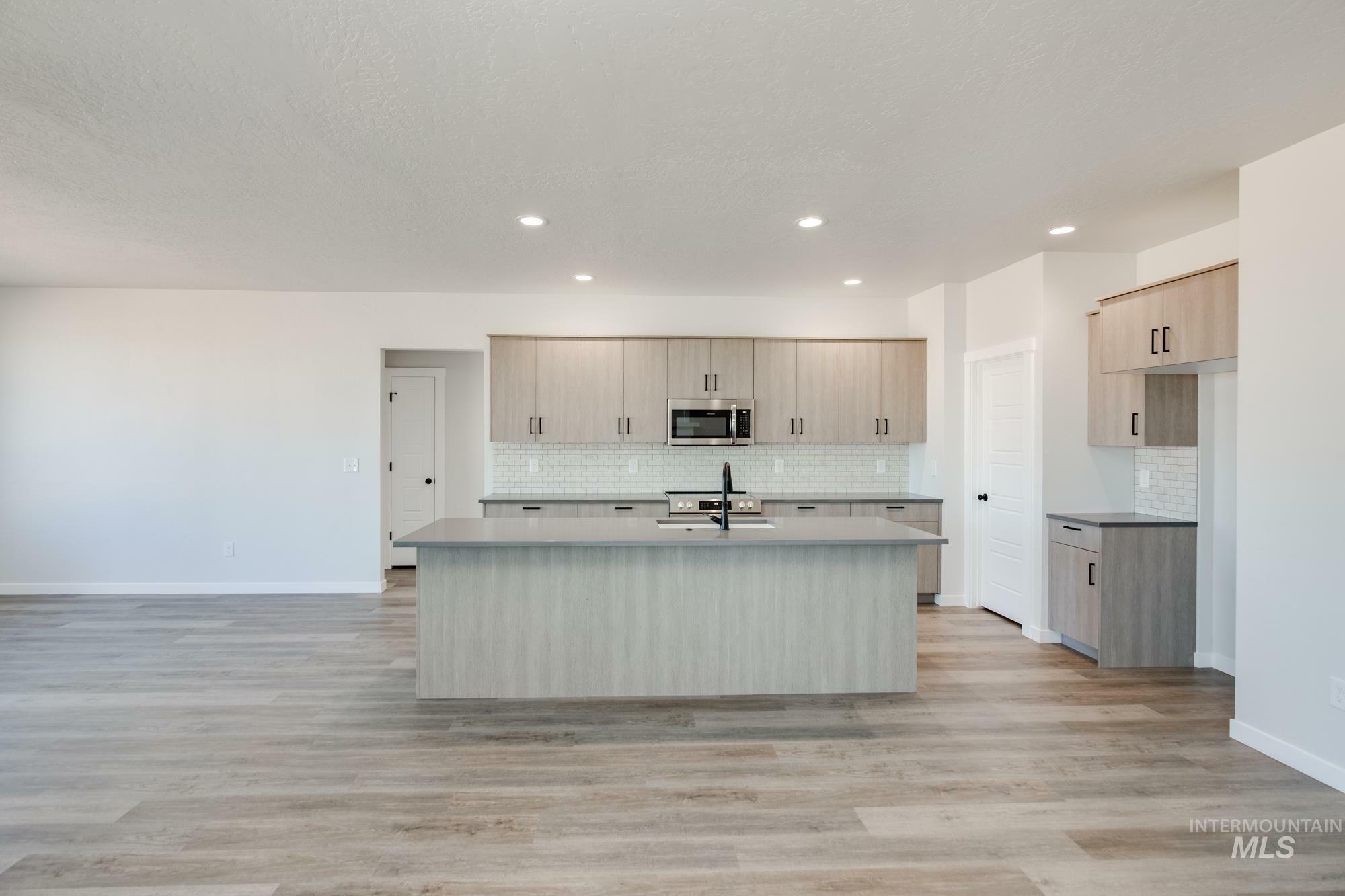 Property Photo: 117 Goldstone Ave ID 83605