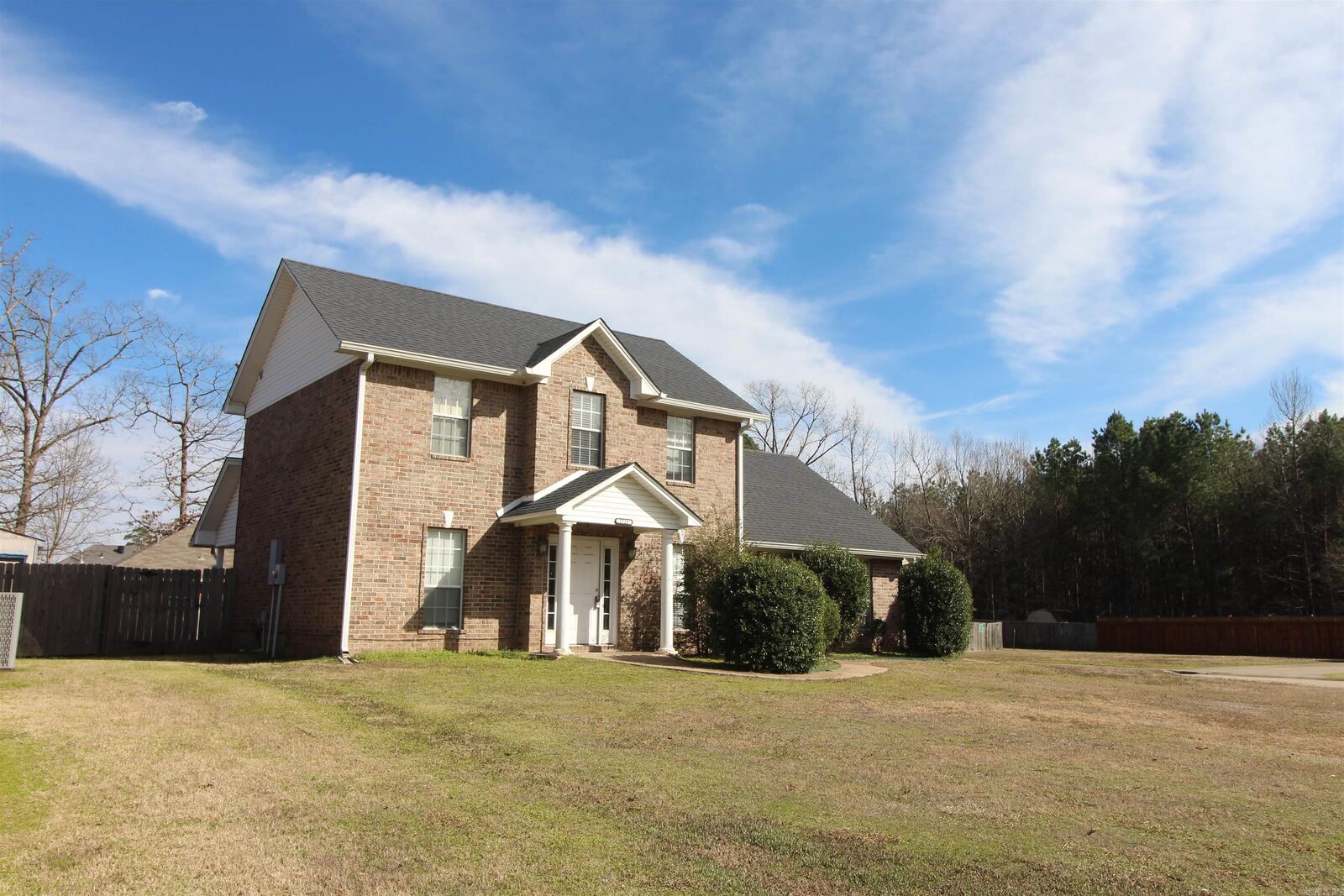 Property Photo: 1715 Pleasant Pointe Circle AR 72022