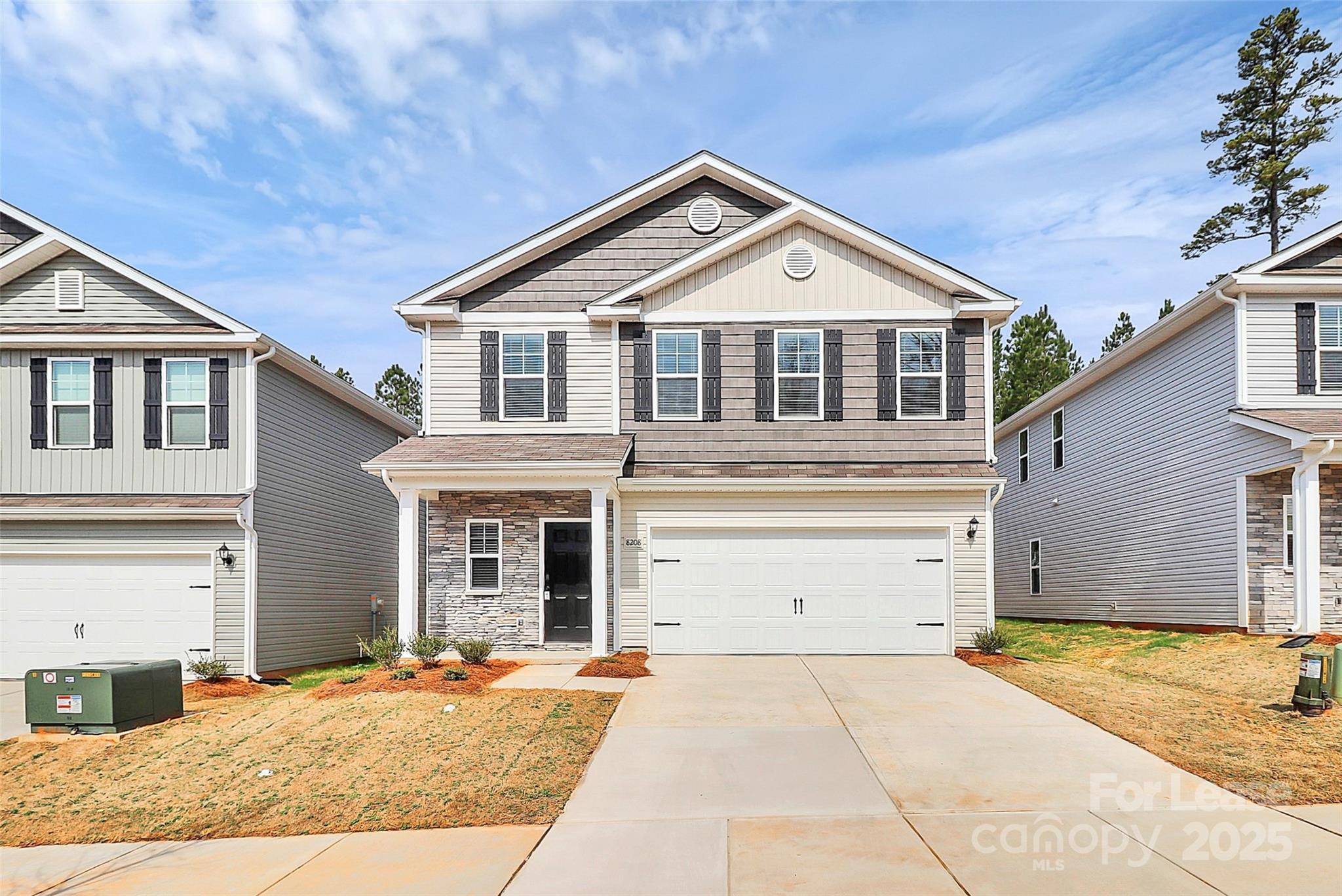 Property Photo:  8208 Stonemere Lane  NC 28215 