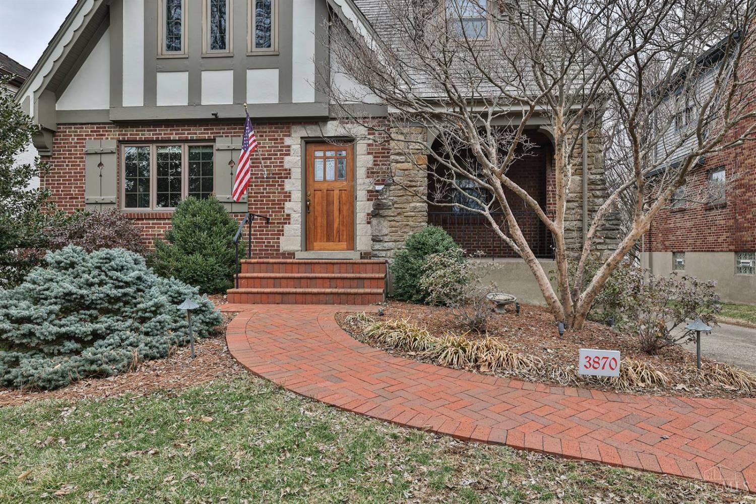 Property Photo:  3870 Drakewood Drive  OH 45209 