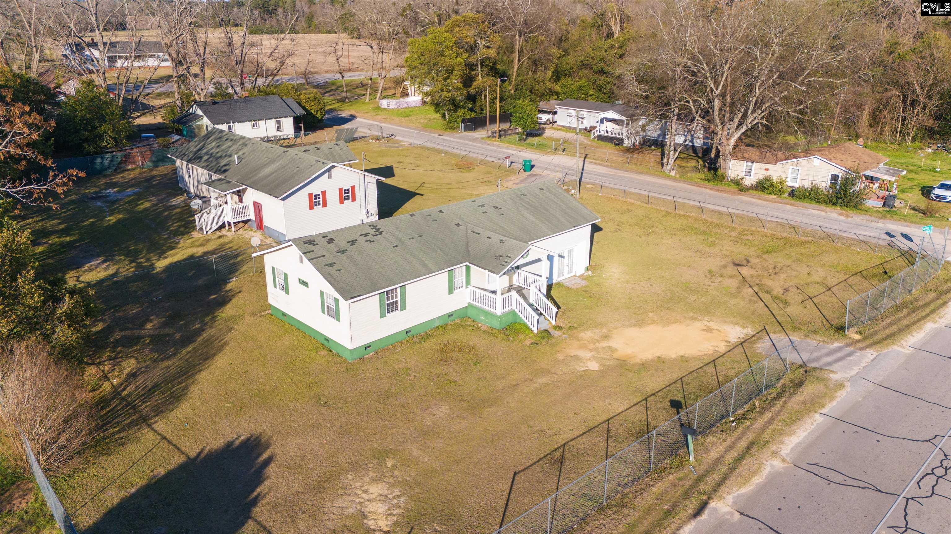 Property Photo: 2002 Liberty SC 29135