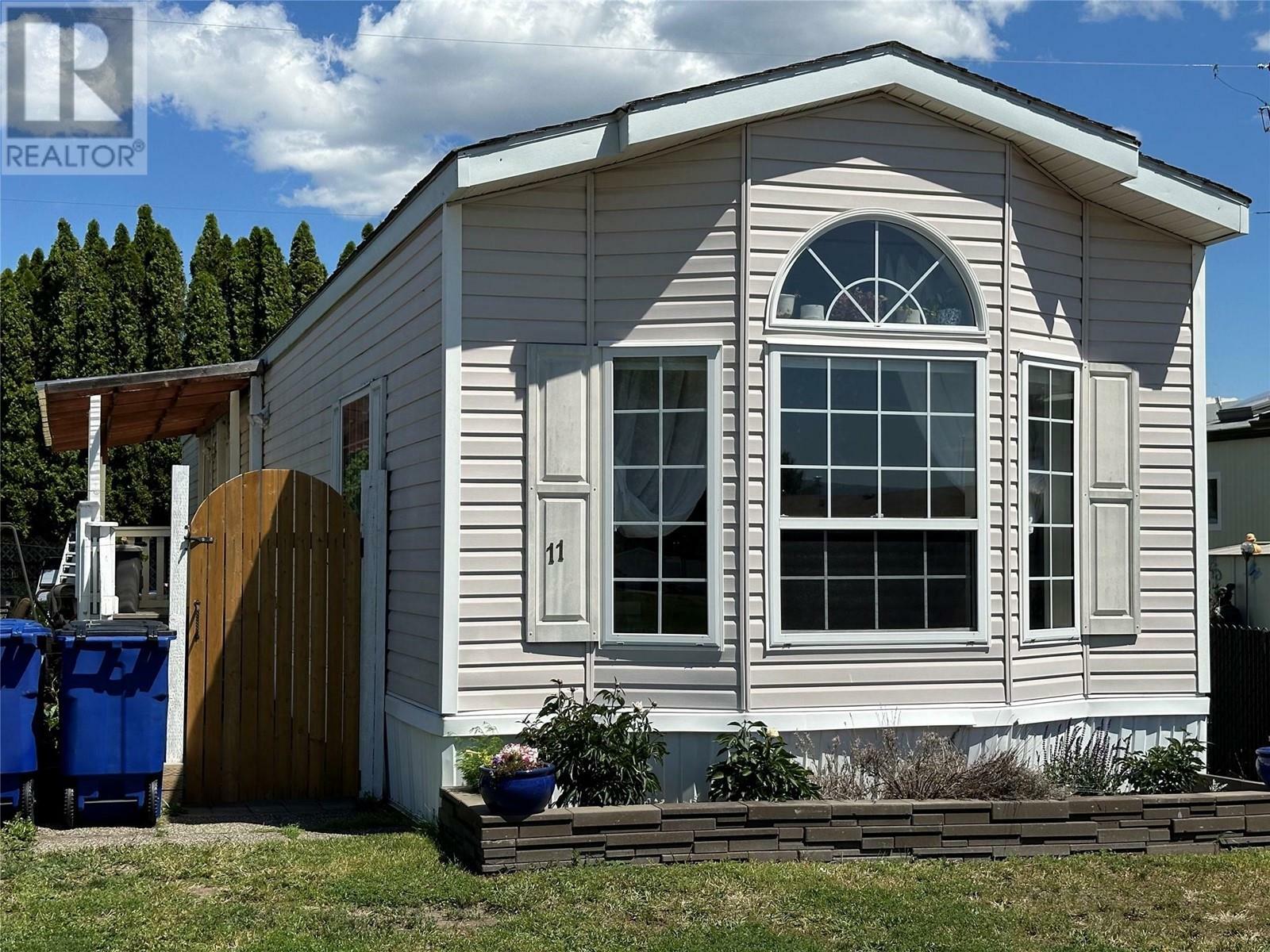 Property Photo: 2035 Boucherie Road 11 BC V4T 1Z6