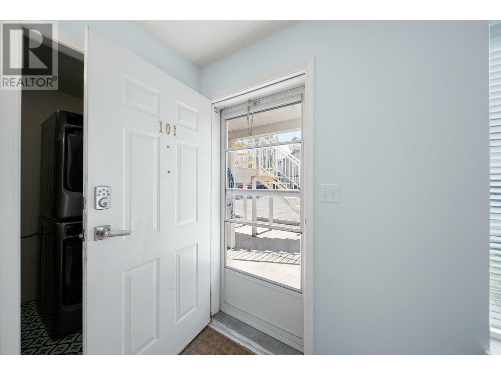 Photo de la propriété: 2295 Blair Street 101 BC V1K 1B8