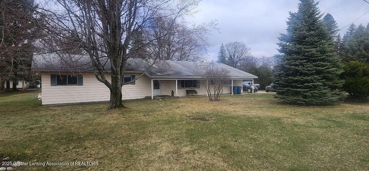 Property Photo:  5167 E Houghton Lake Drive  MI 48629