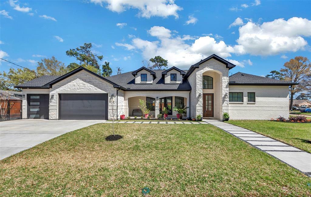 Property Photo: 1522 Maux Drive TX 77043