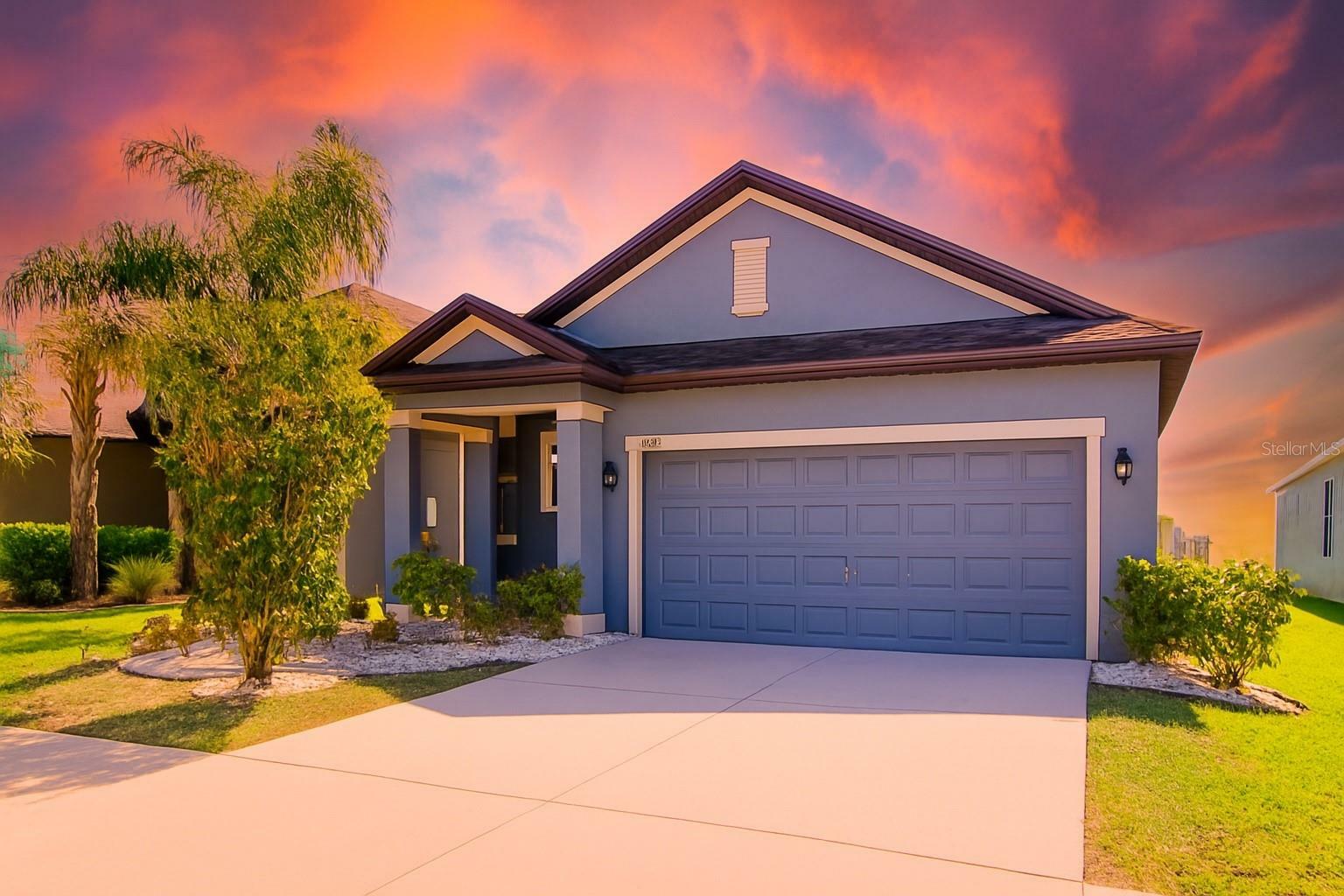 Property Photo: 1819 Redmond Brook Lane FL 33570