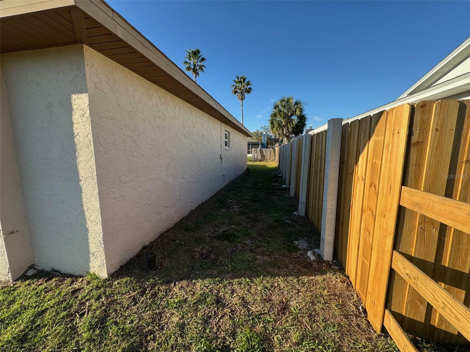 Property Photo: 8607 Longboat Lane FL 34667