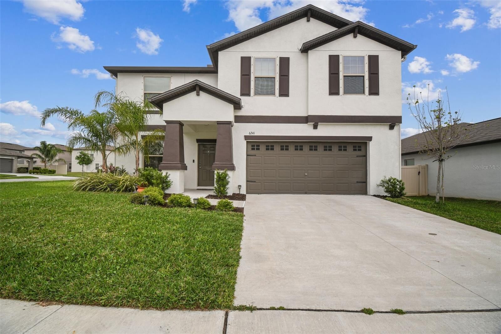 Property Photo:  6241 Spider Lily Way  FL 34653 