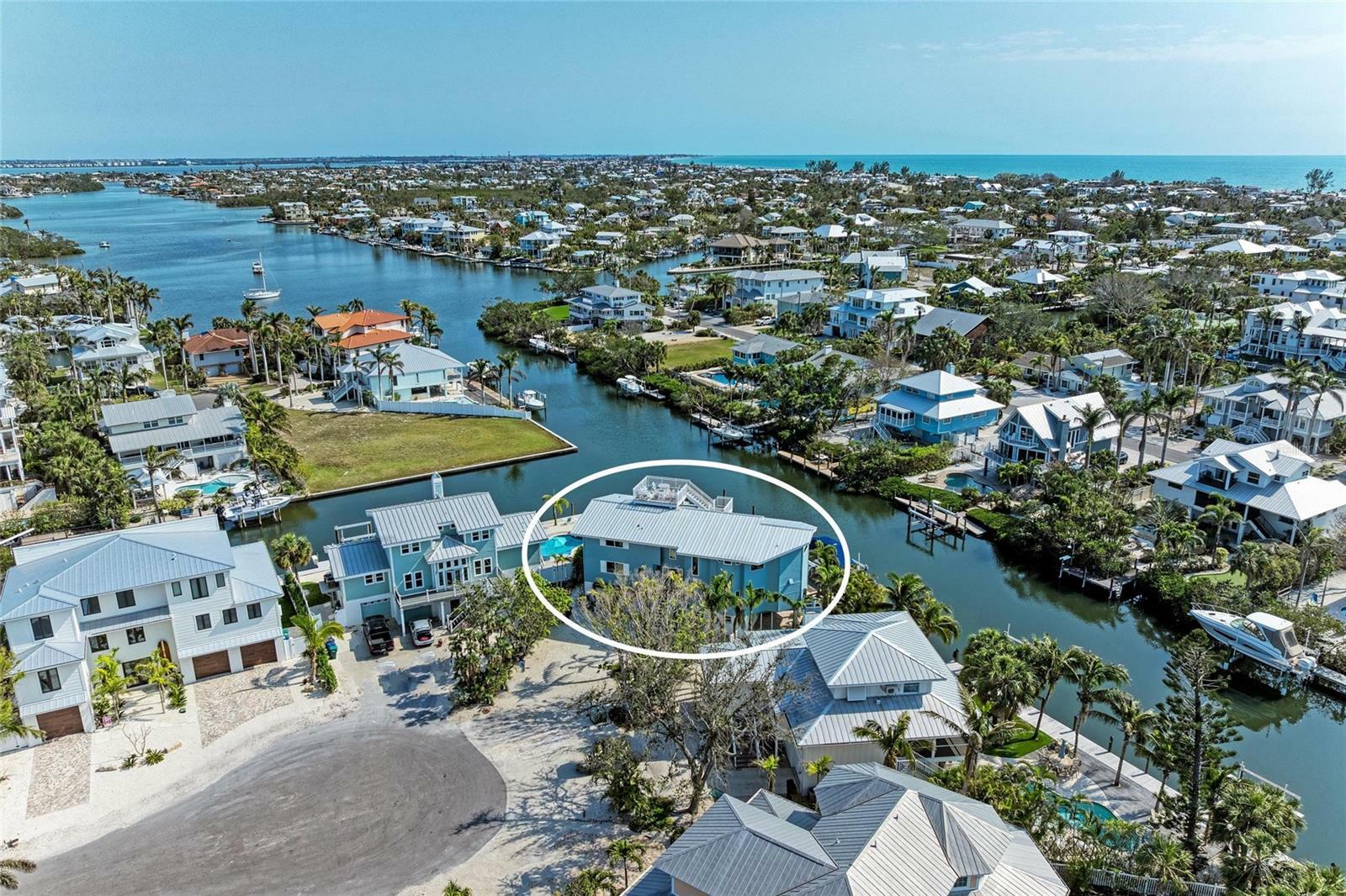 Property Photo: 511 Loquat Drive FL 34216