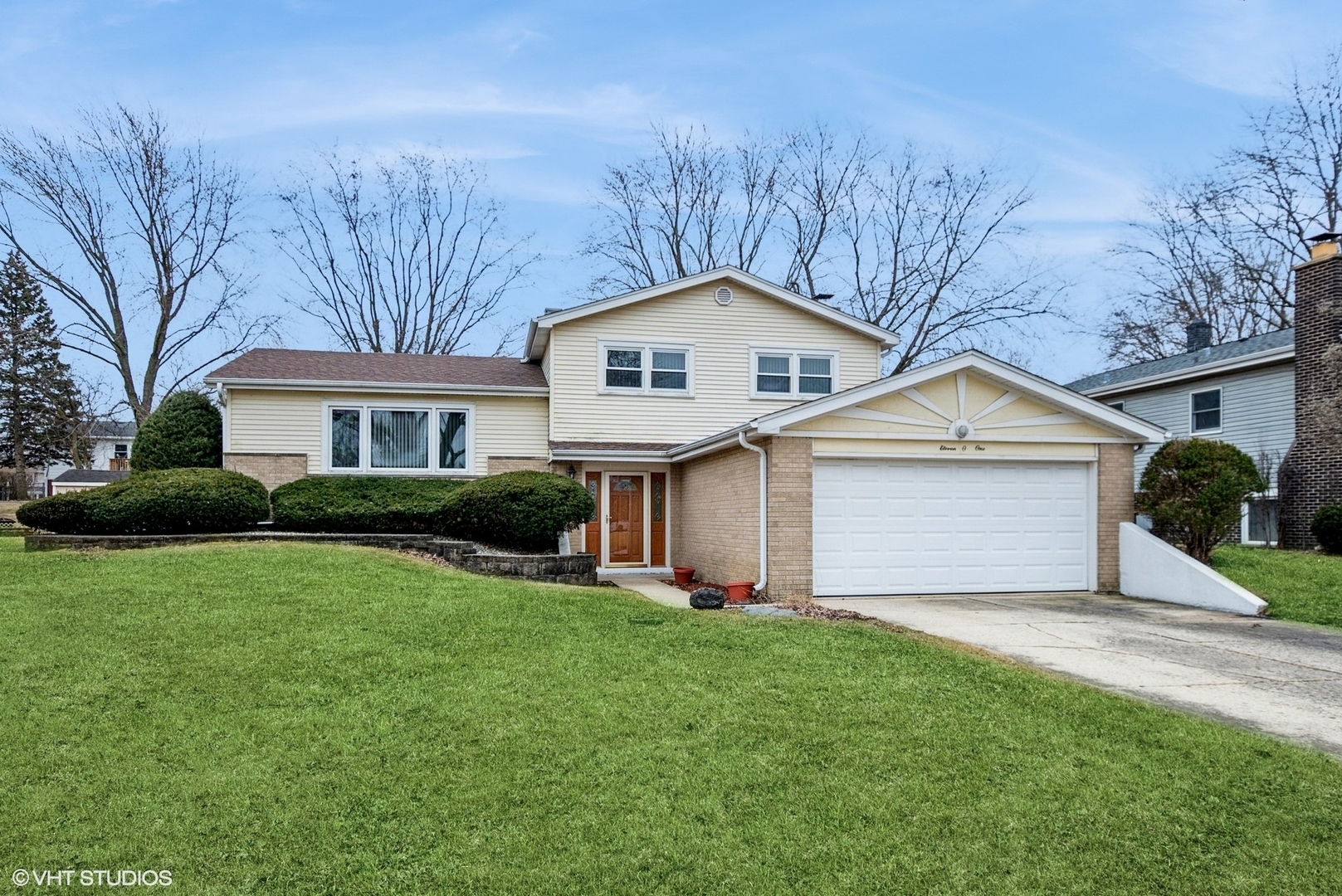 Property Photo:  1101 Ironwood Avenue  IL 60561 