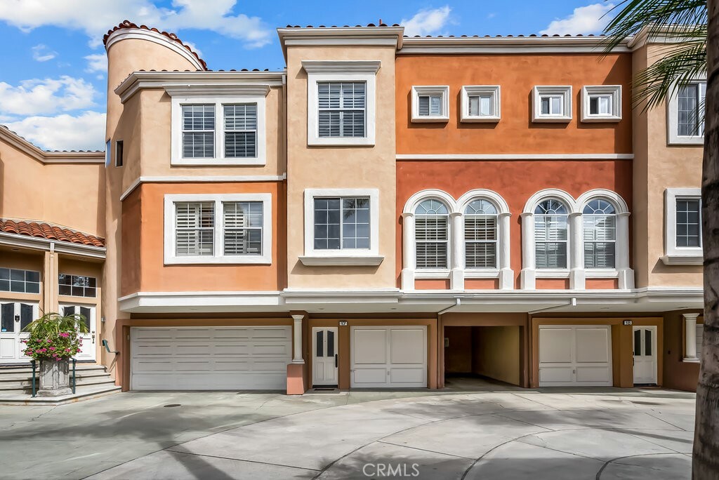 Property Photo: 17 Imperial Aisle CA 92606