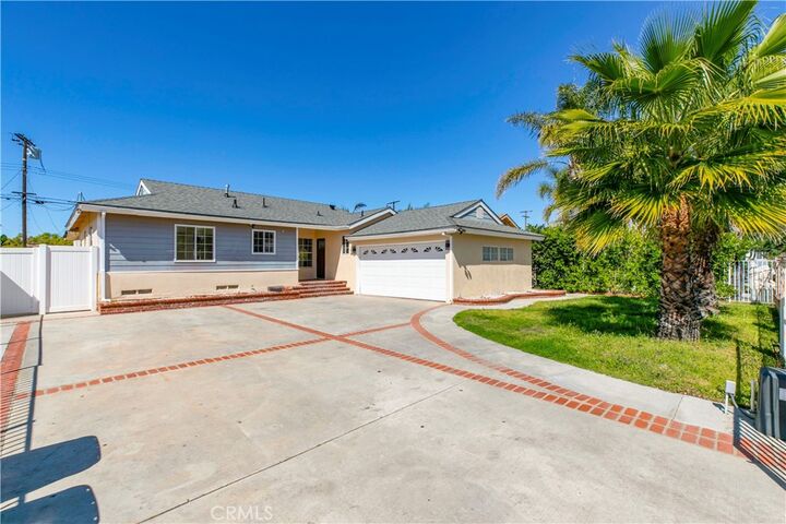 Property Photo: 13352 Blythe Street CA 91605