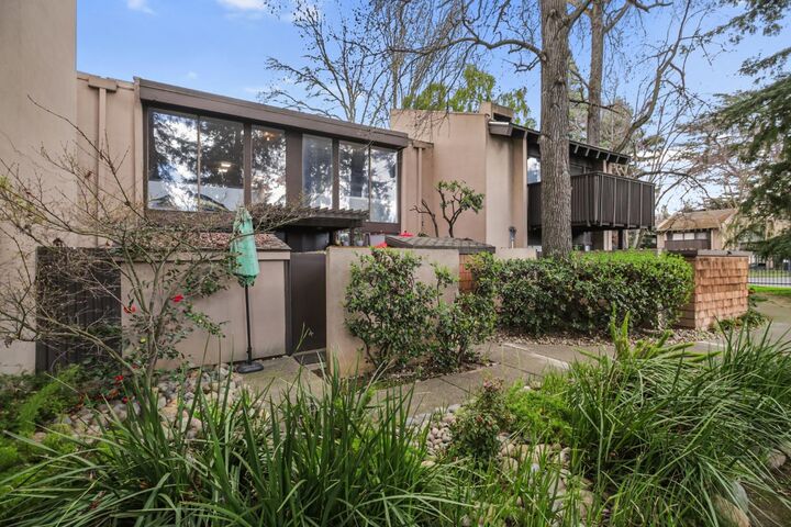 2201 Woodside Lane 8  Sacramento CA 95825 photo