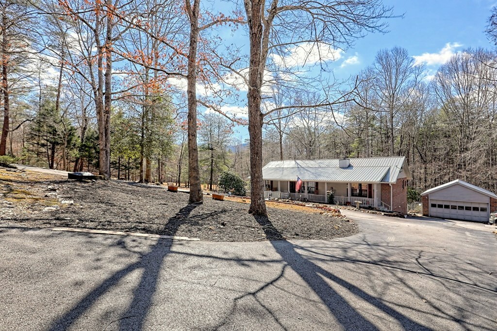 Property Photo:  427 V Addington Road  GA 30512 