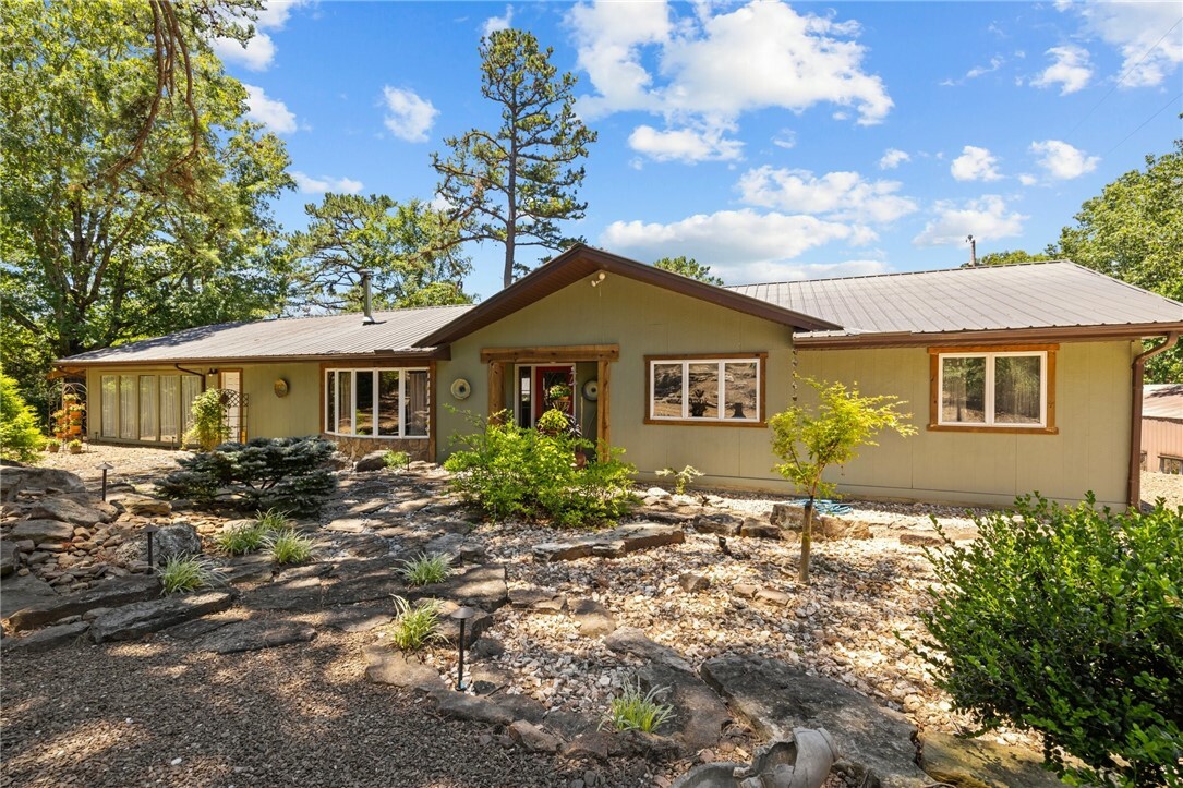 Property Photo: 8943 Rambo Road AR 72756