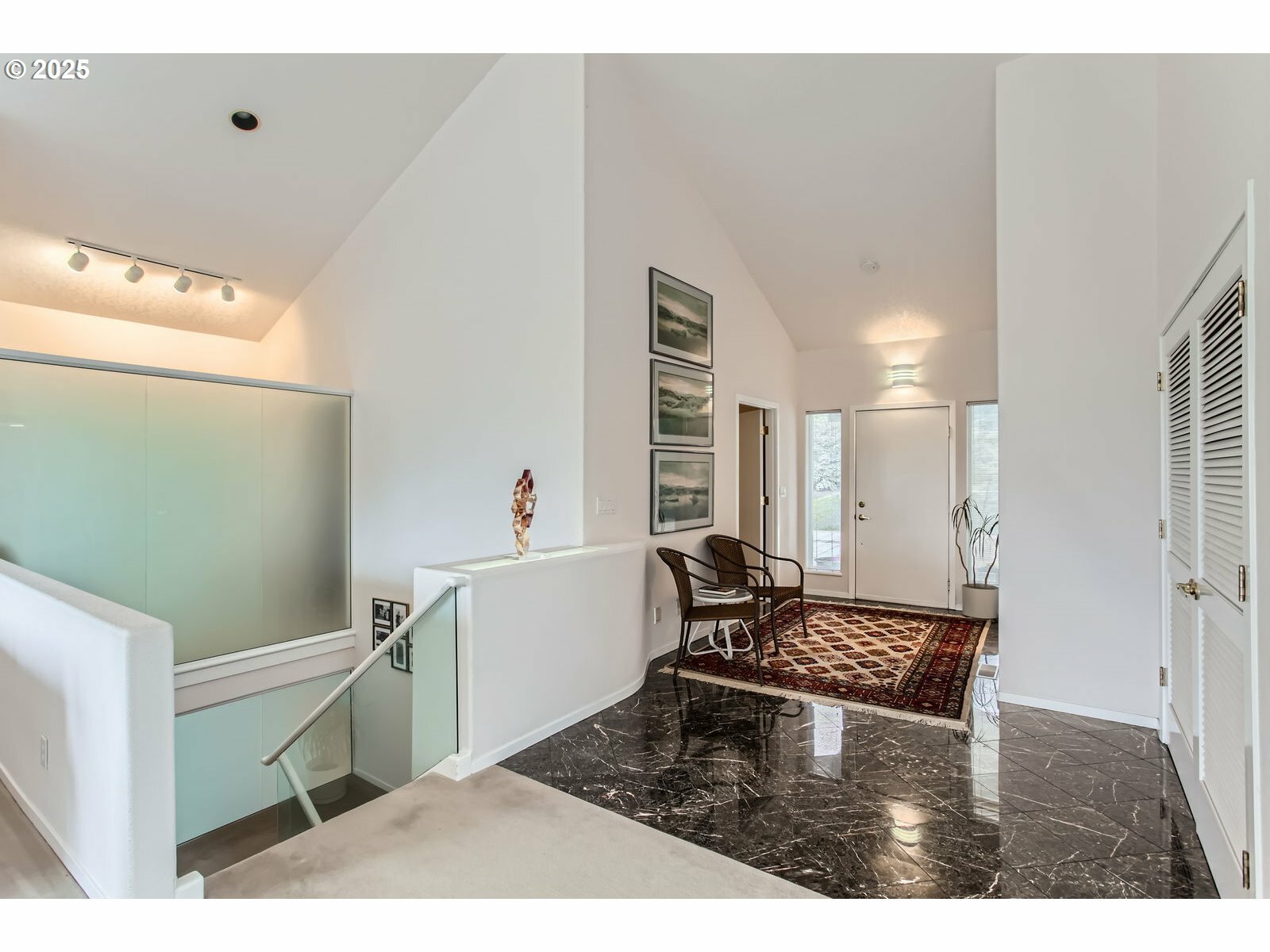 Property Photo: 8408 NW Pinnacle Ct OR 97229