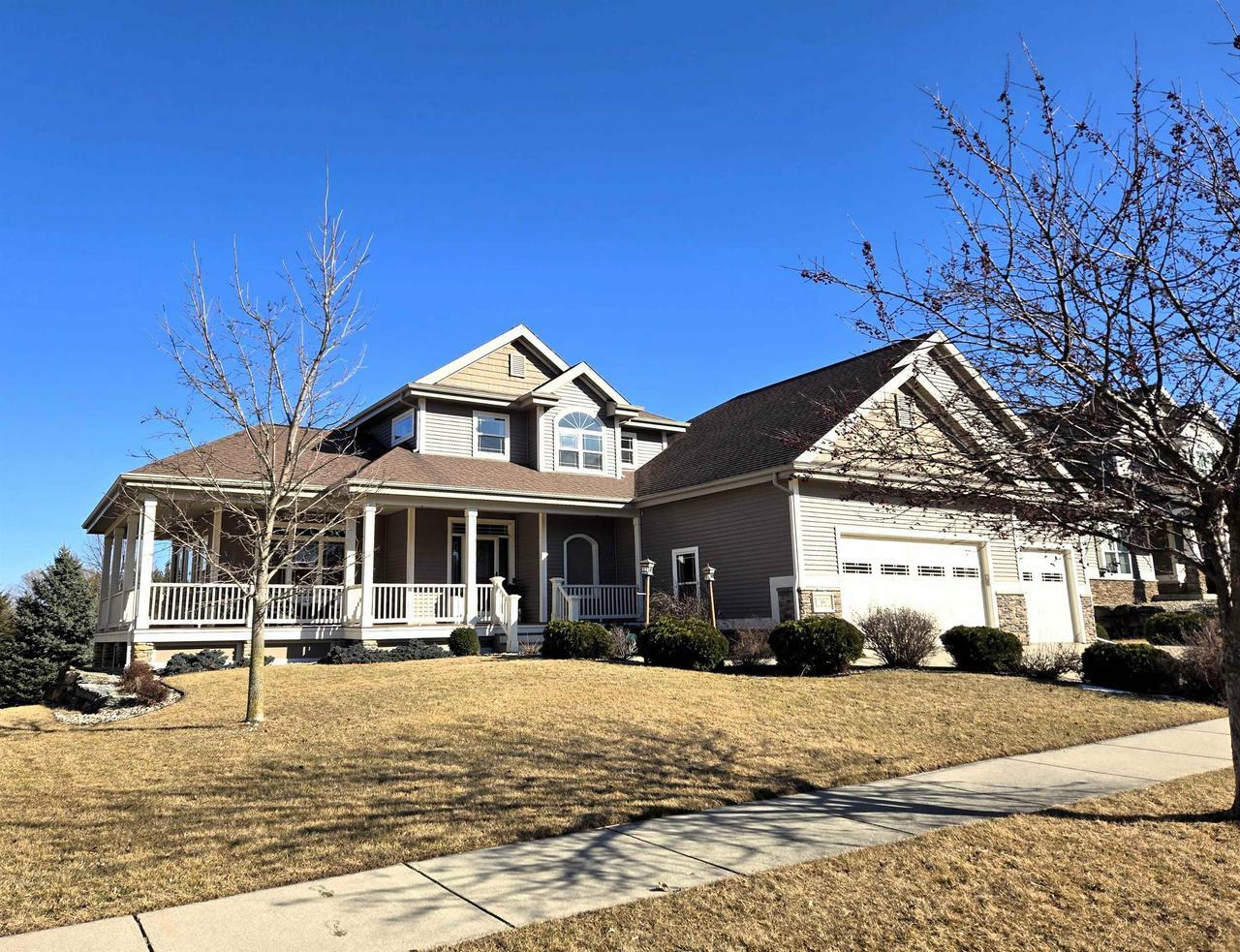 Property Photo:  20 Savannah Parkway  WI 53531 