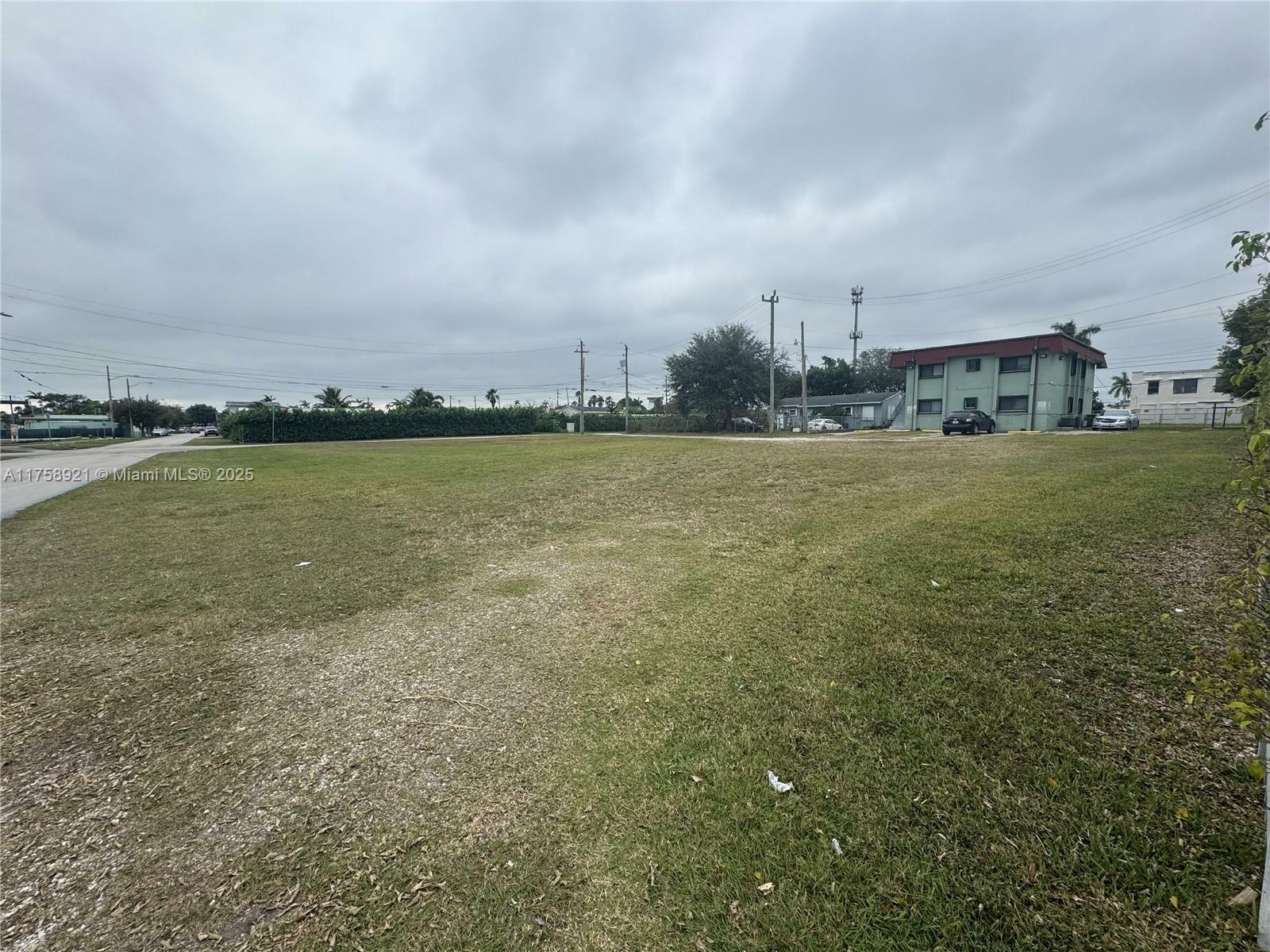 Property Photo:  120 NW 3rd St  FL 33030 