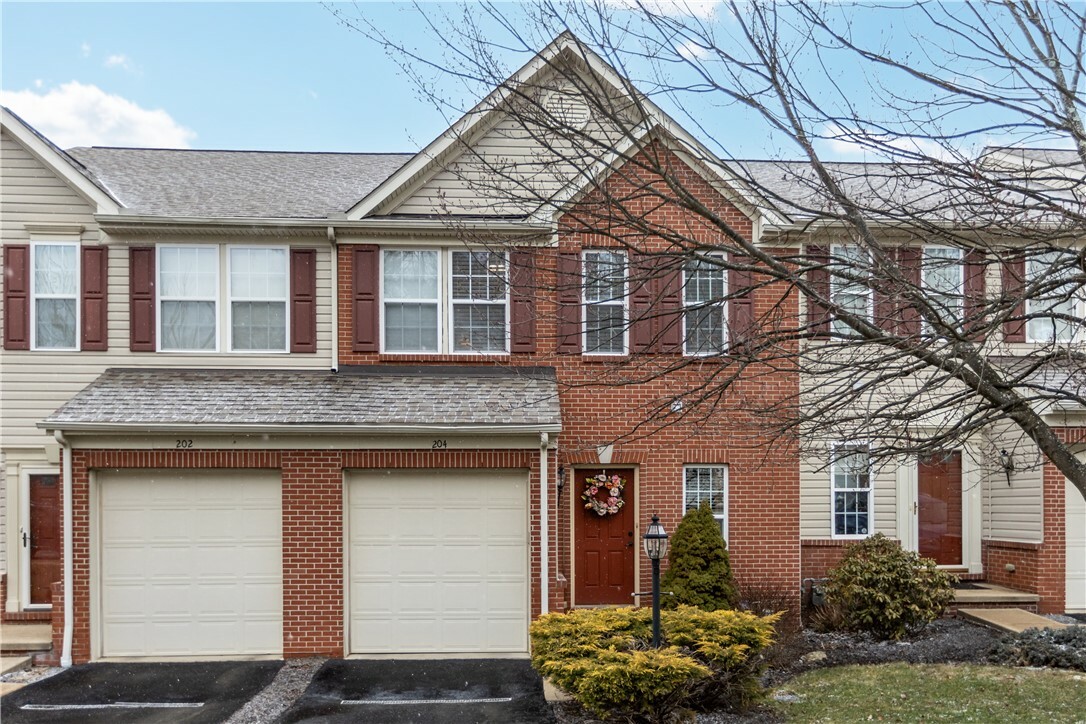 Property Photo: 204 Southern Valley Court PA 16046