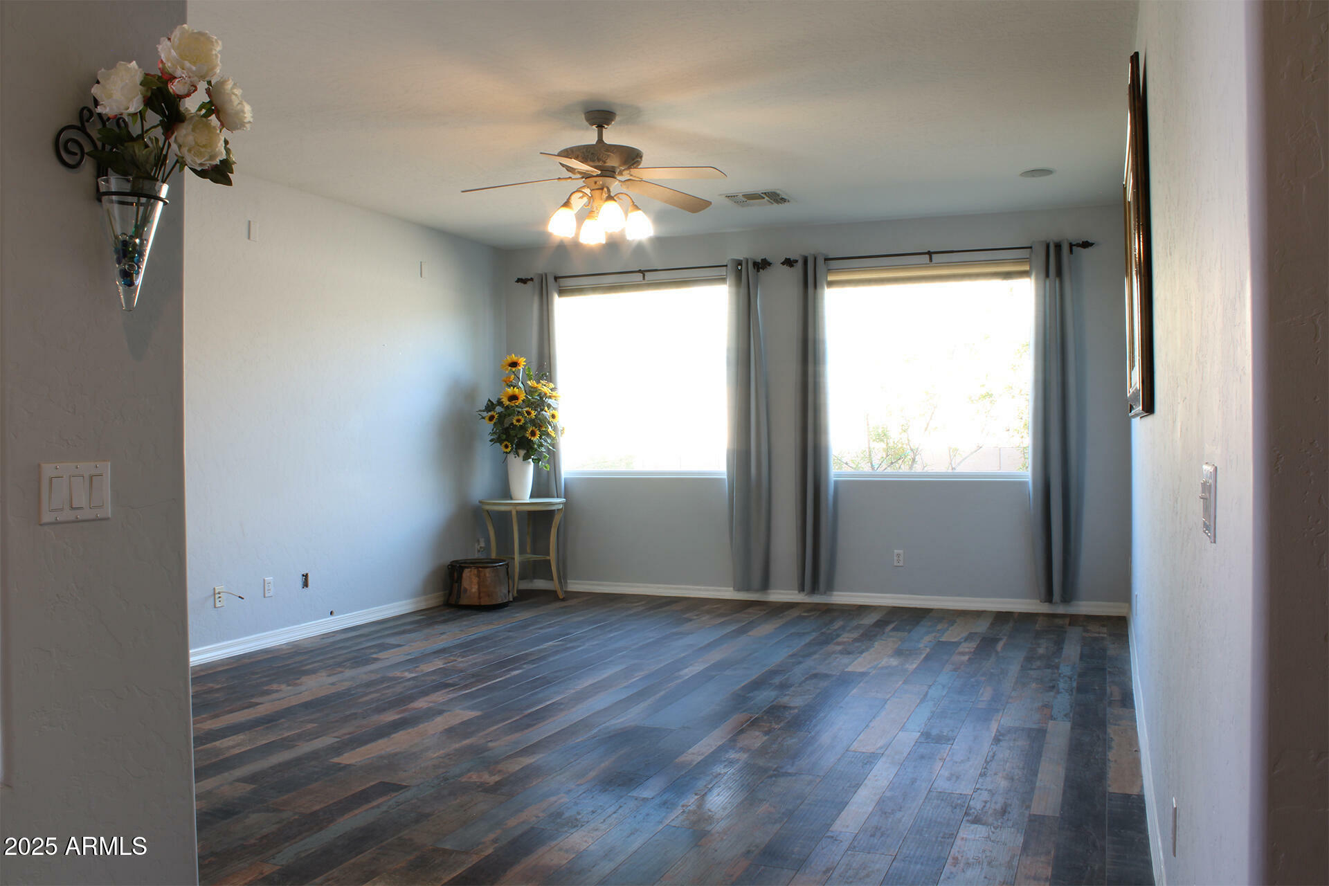 Property Photo: 3957 N 148th Drive AZ 85395