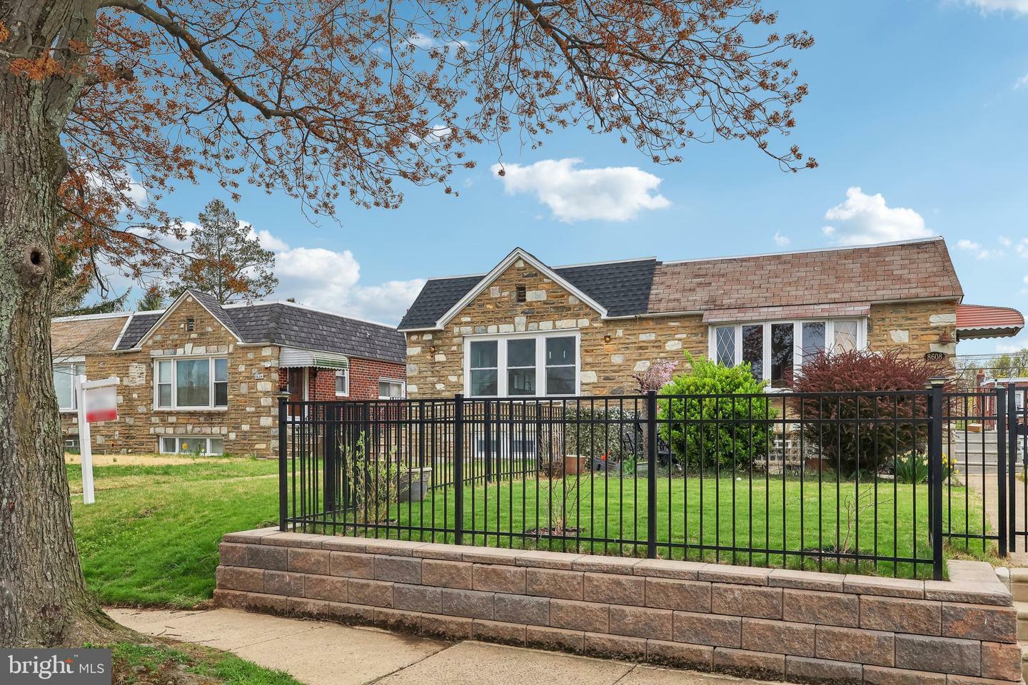 Property Photo: 8606 Frontenac Street PA 19152