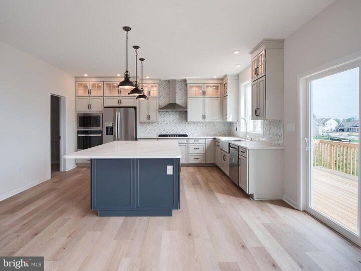 Property Photo:  232 West Side Drive  PA 17543 