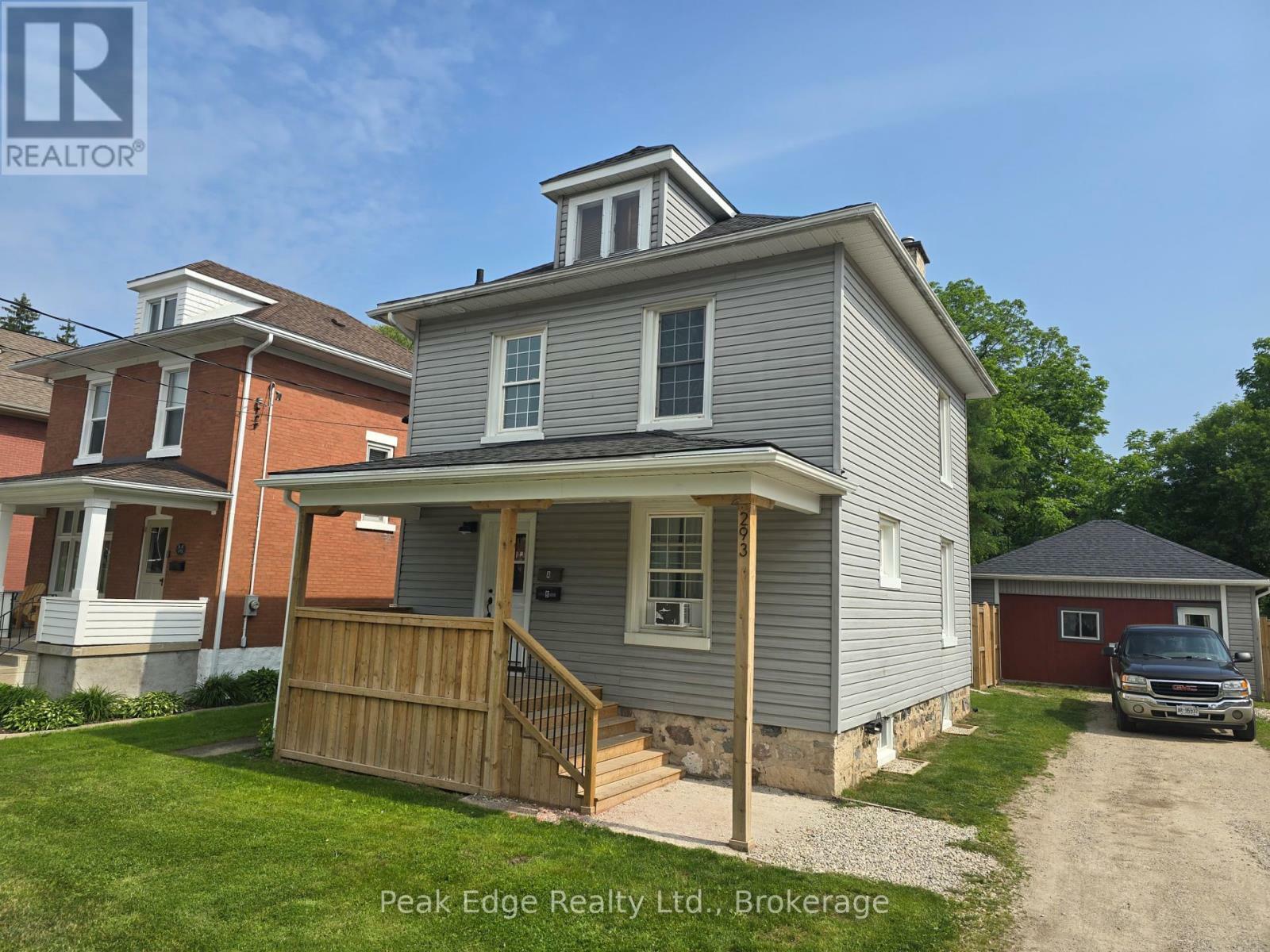 Property Photo:  293 9th Street  ON N4N 1L3 
