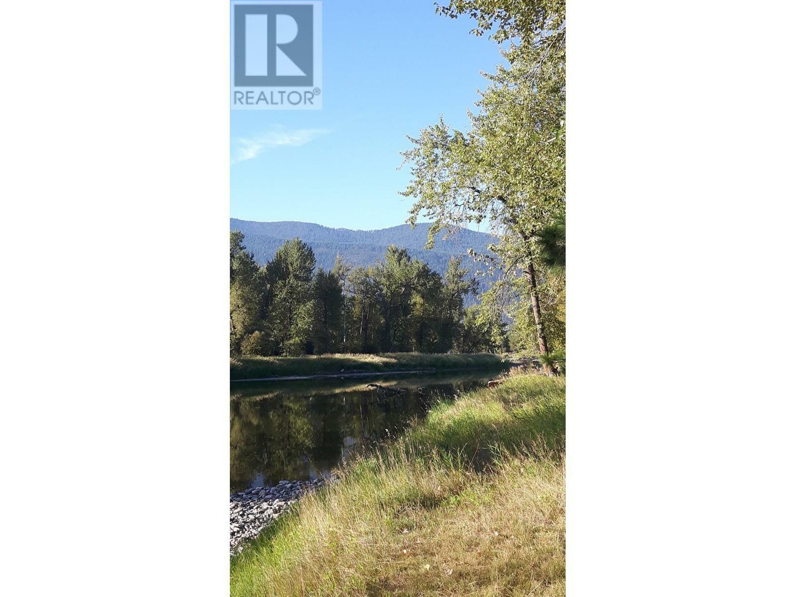 Photo de la propriété: 6380 12th Street BC V0H 1H0