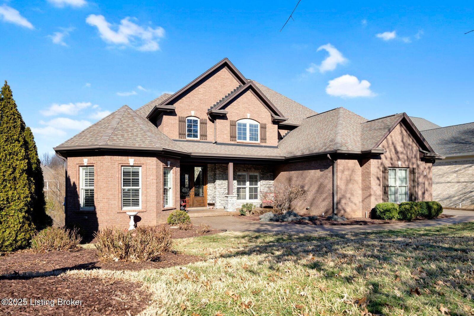 Property Photo:  7507 Creekton Dr  KY 40241 