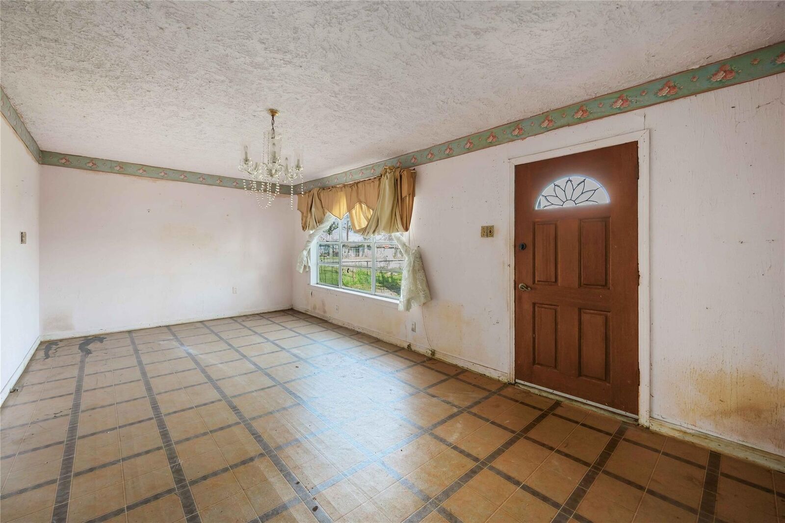 Property Photo:  7506 W Knoll Street  TX 77028 