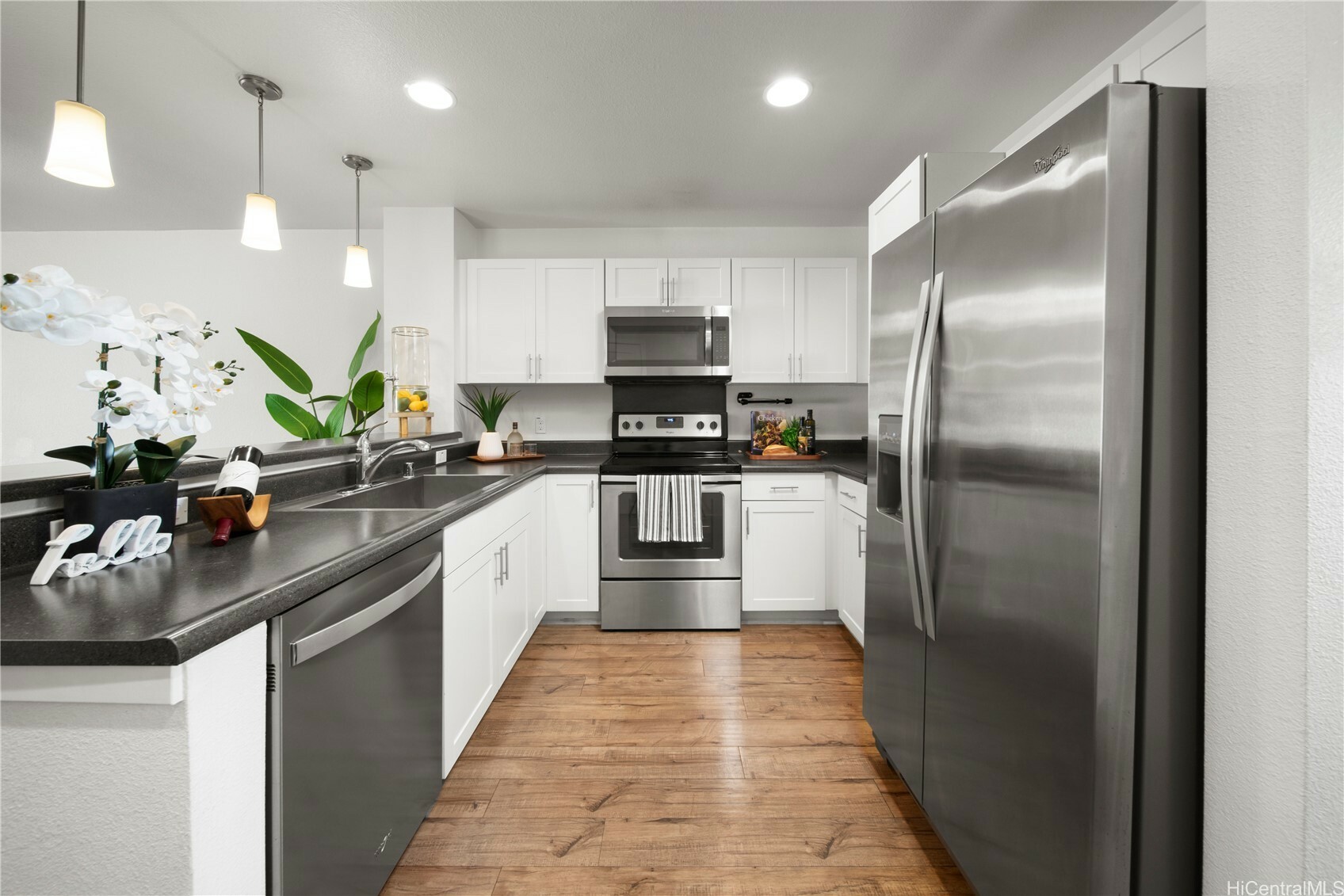 Property Photo: 801 Kakala Street 702 HI 96707