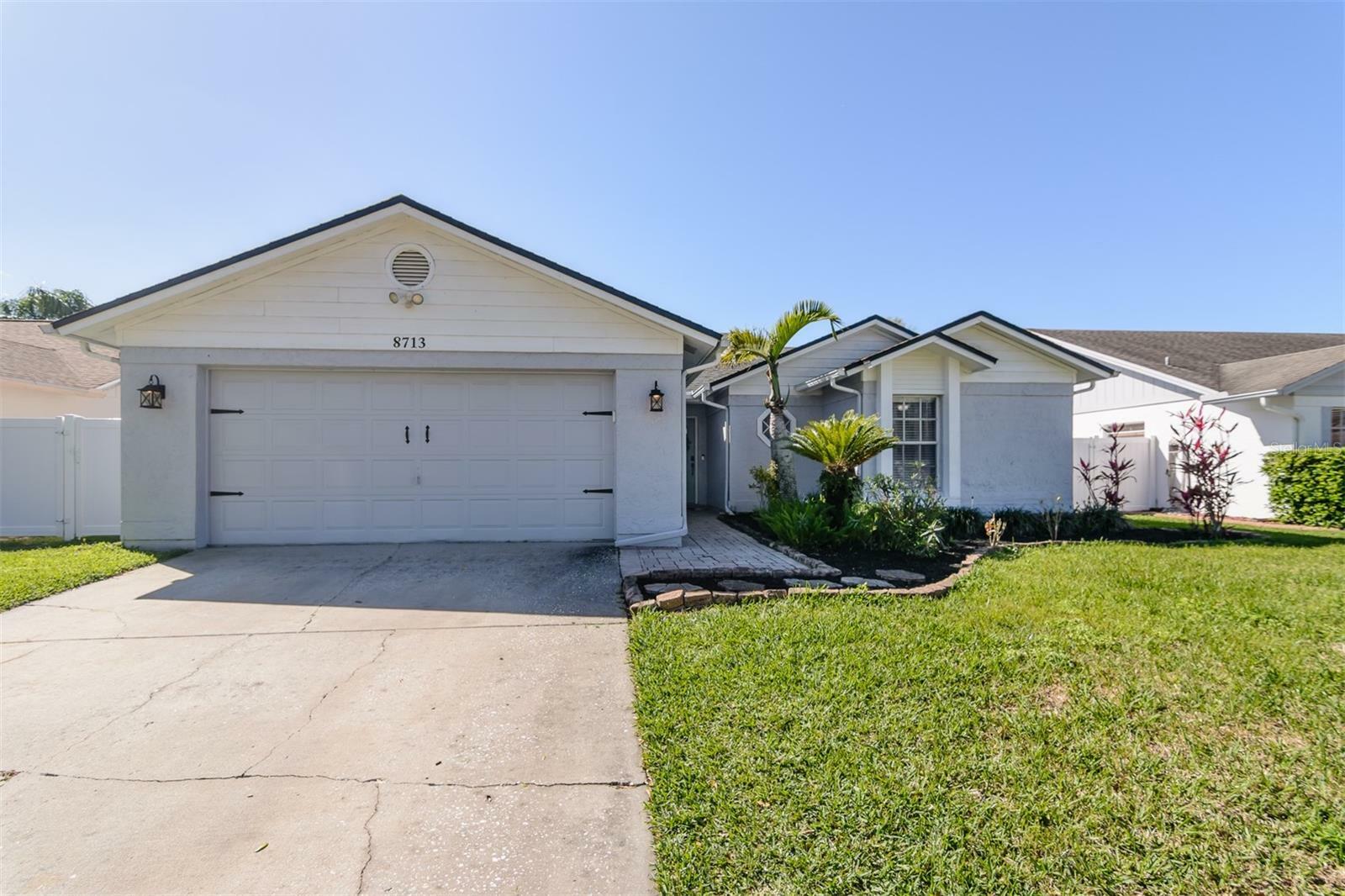 8713 Hampden Drive  Tampa FL 33626 photo