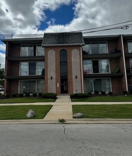 Property Photo:  4001 W 105th Street 3E  IL 60453 