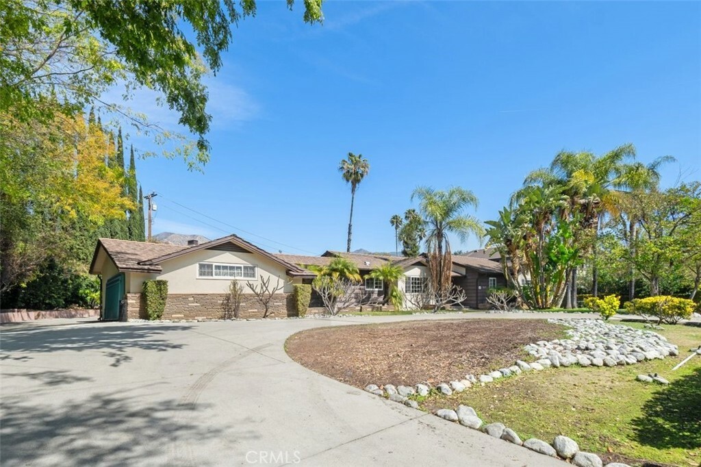 451 W Foothill Boulevard  Arcadia CA 91006 photo