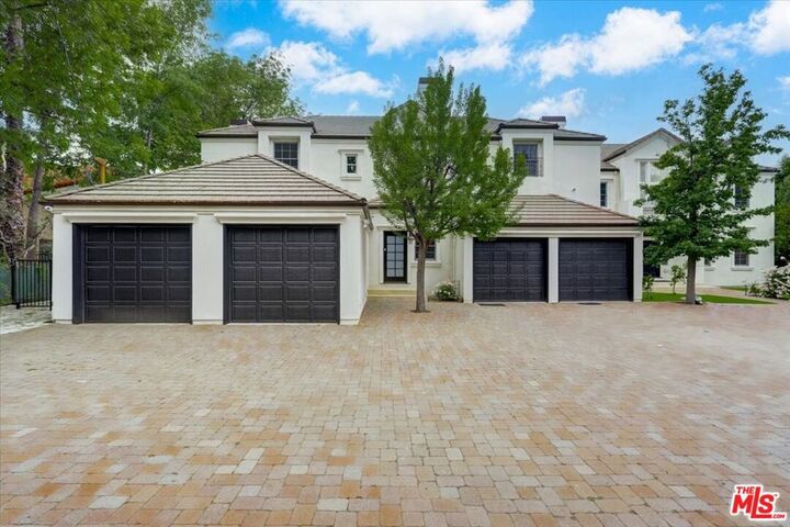 Property Photo: 5435 Donna Avenue CA 91356