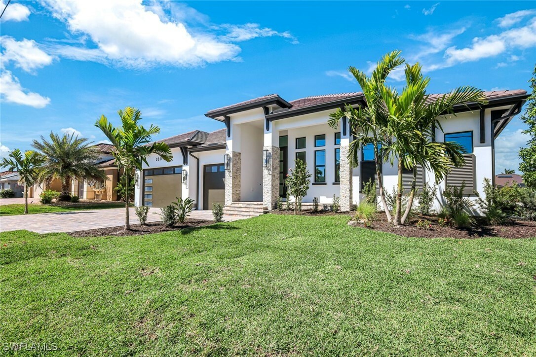 Property Photo: 2811 SW 34th Terrace FL 33914