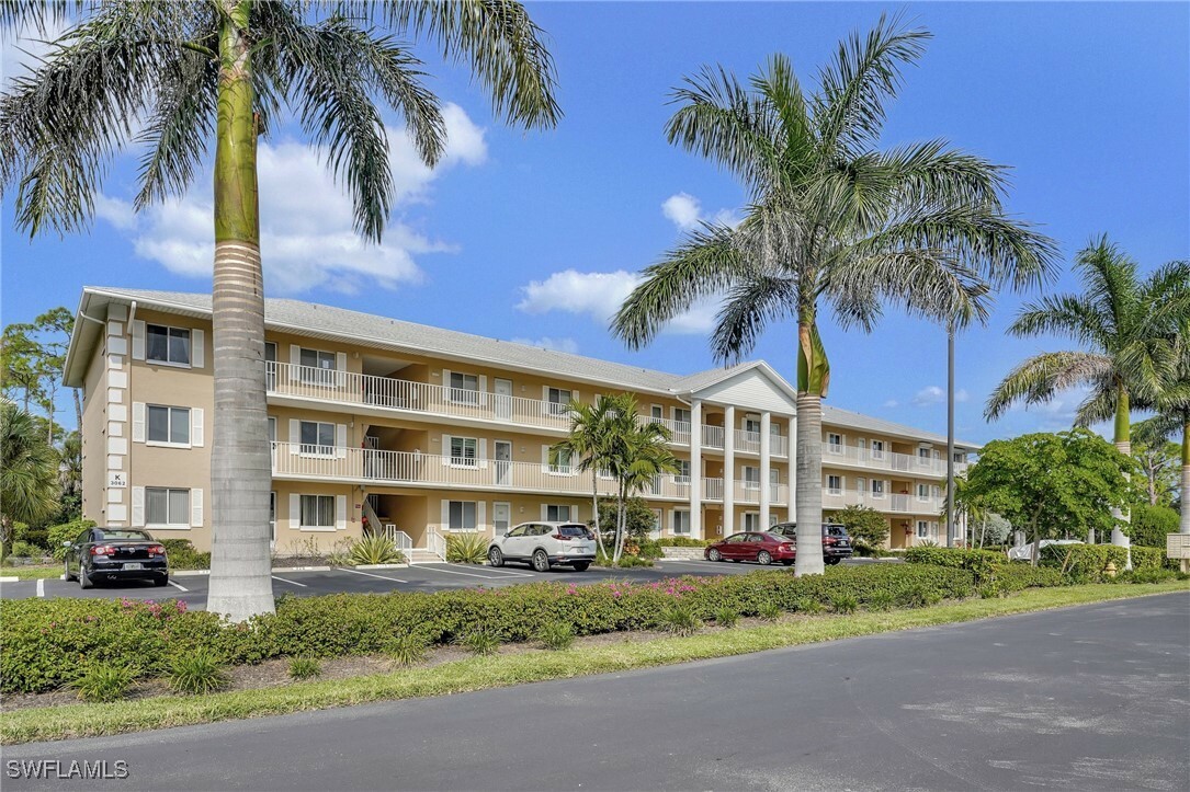 Property Photo: 3062 Sandpiper Bay Circle K302 FL 34112