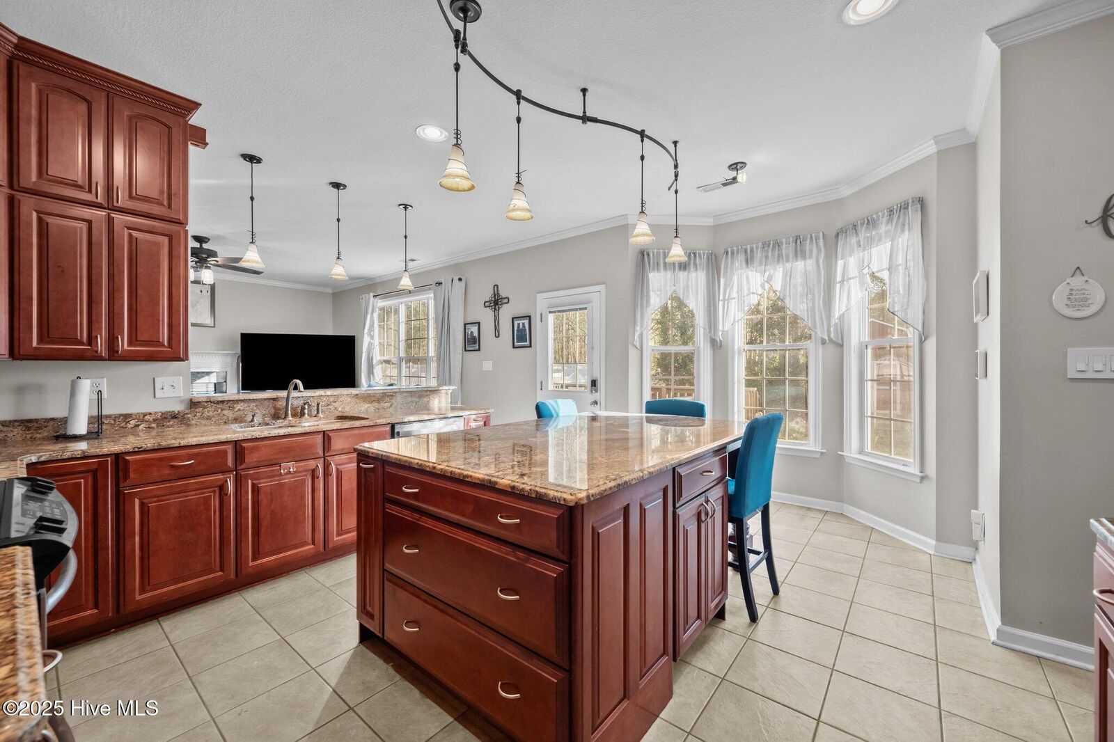 Property Photo:  942 Lynchburg Drive  NC 28546 