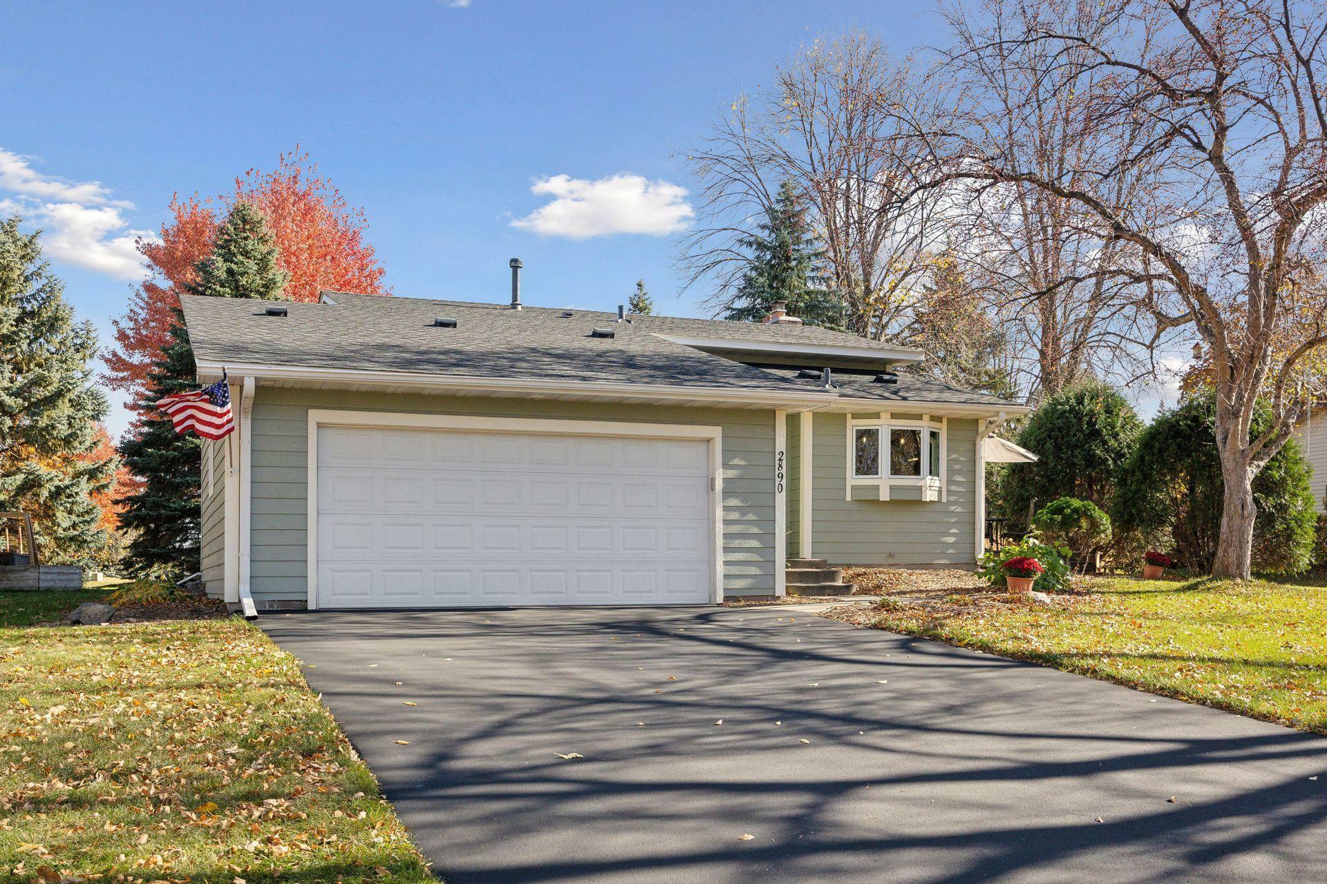 Property Photo:  2890 Weston Lane N  MN 55447 