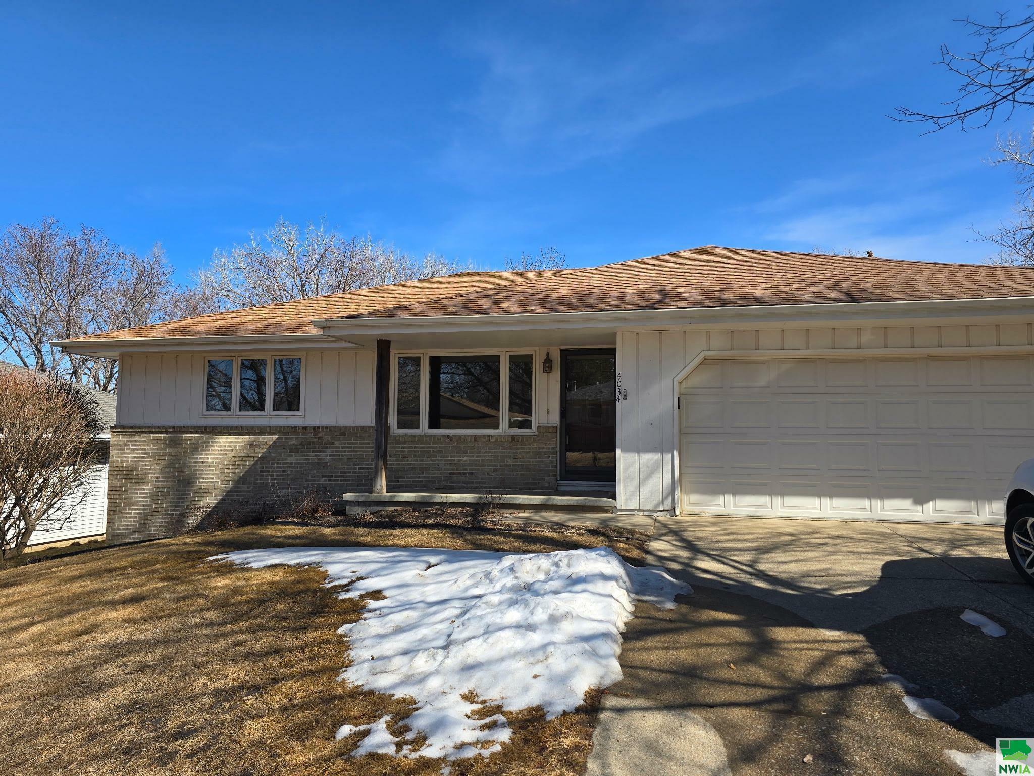 Property Photo: 4034 Teton Trace IA 51104