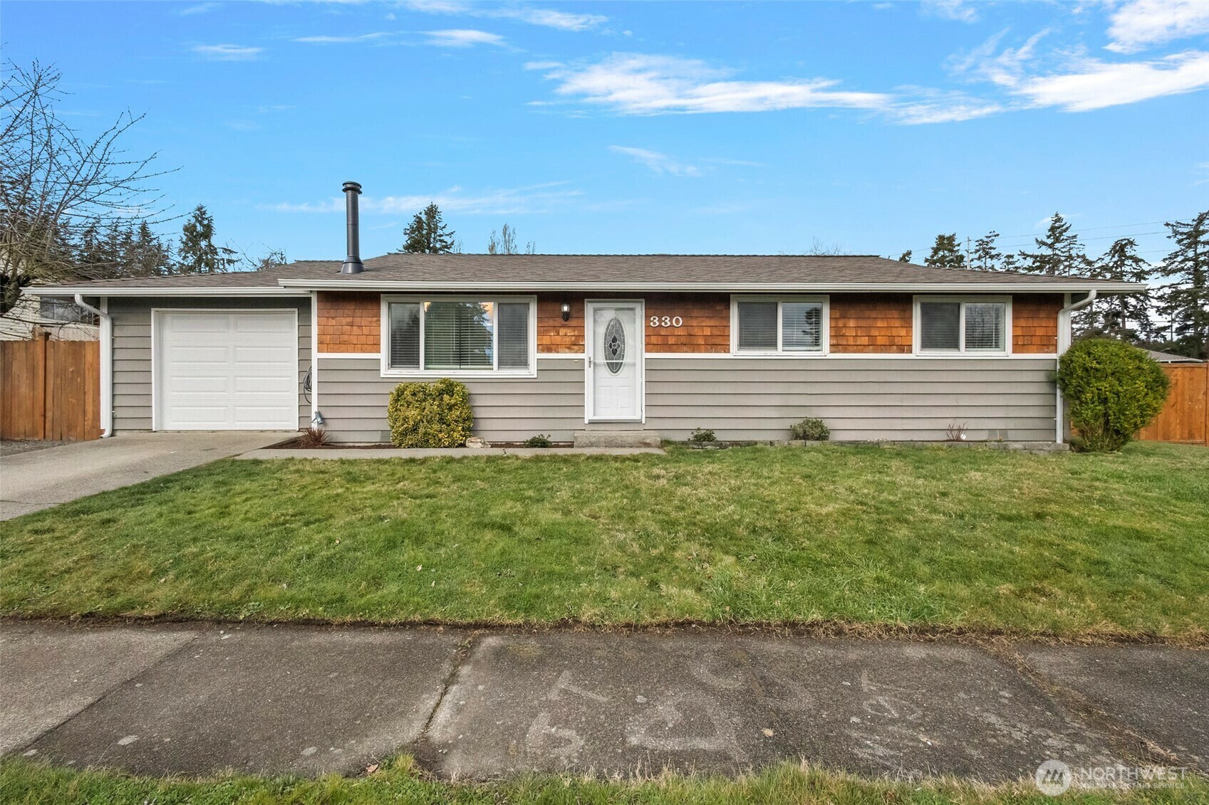 330 NW Clipper Drive  Oak Harbor WA 98277 photo