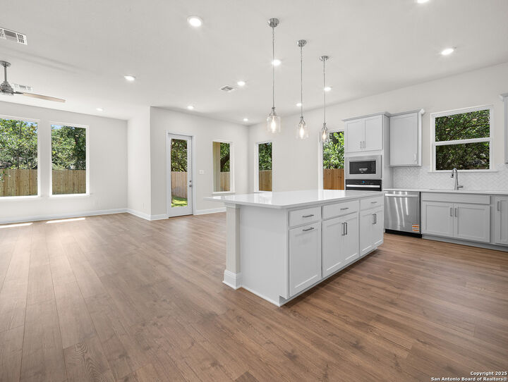 Property Photo: 141 Rosanna Ridge TX 78148