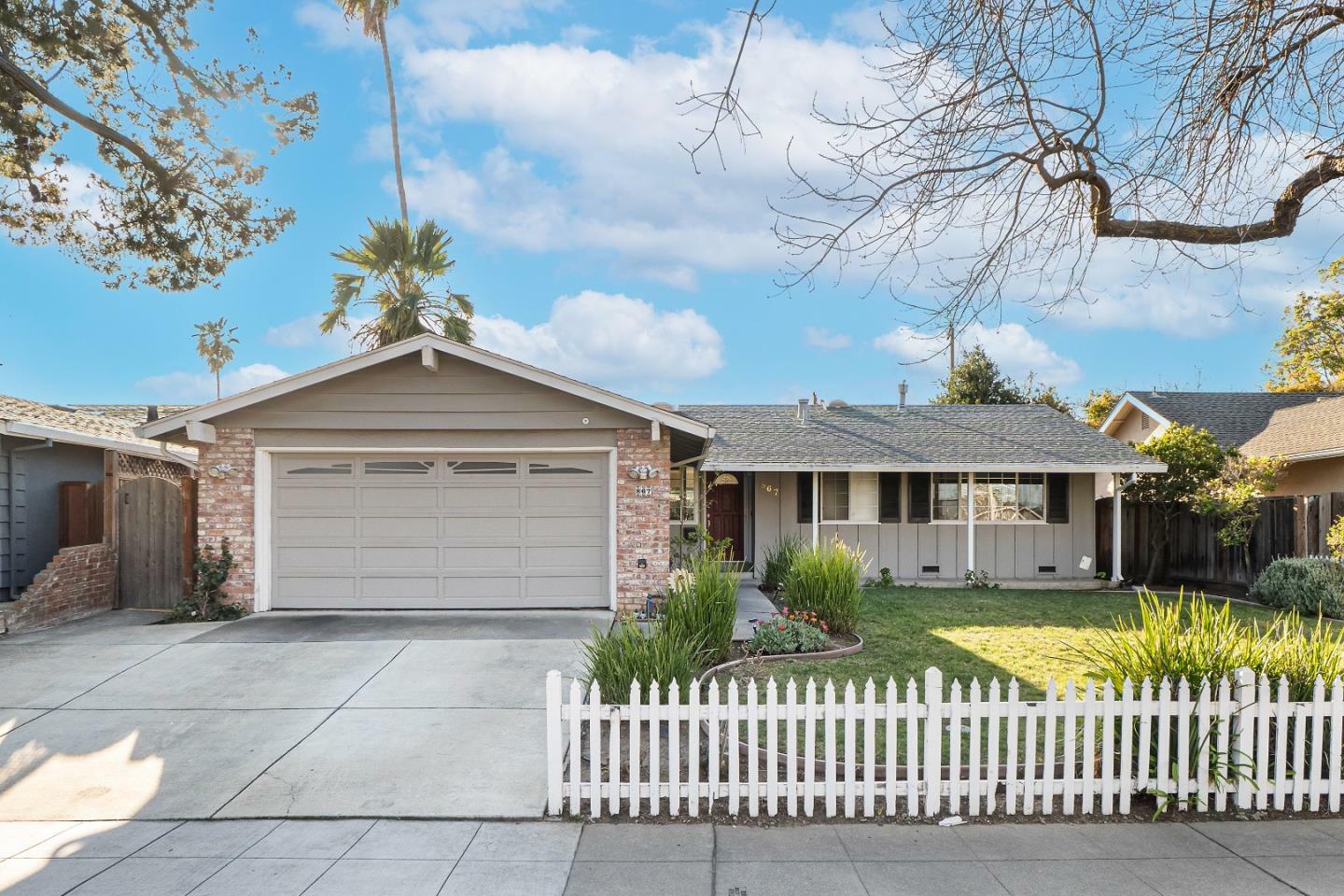 Property Photo:  867 Mangrove Avenue  CA 94086 