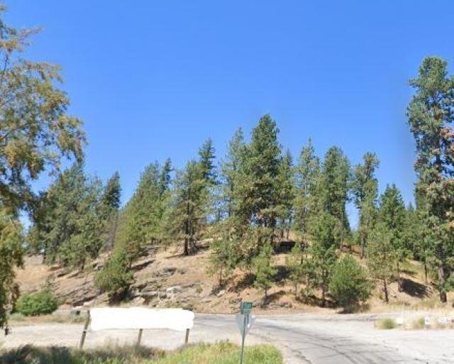 Property Photo:  24321 E Hauser Lake Rd  WA 99025 