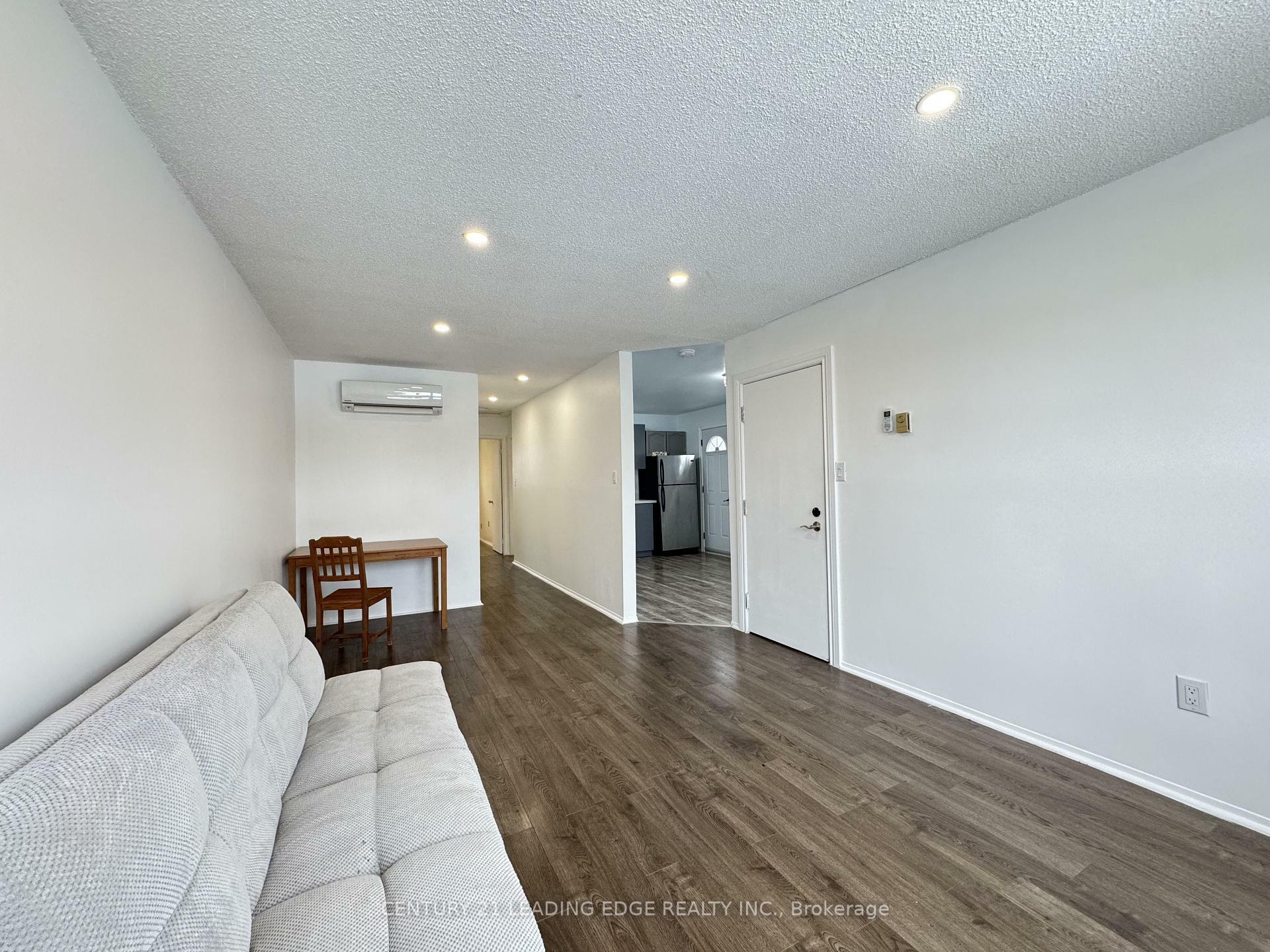 Photo de la propriété: 29 Wellington Avenue E Upper ON L1H 8P1