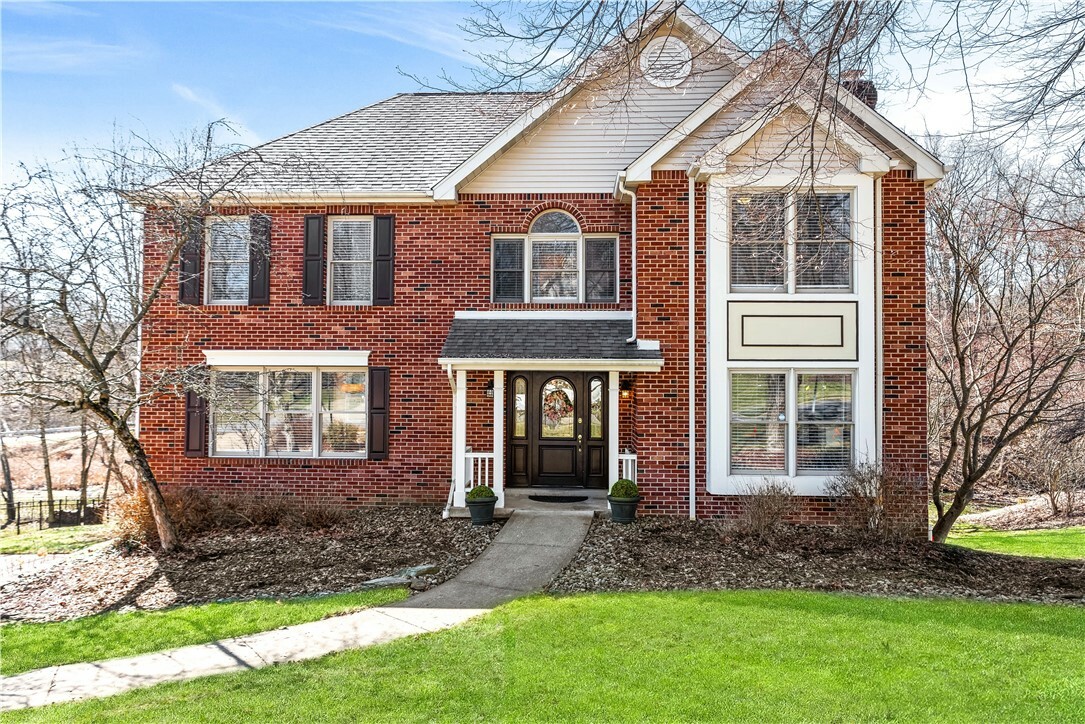 Property Photo: 214 Elmhurst Circle PA 16066